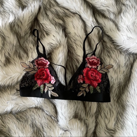Sexy Strappy Lace Bra w/ Floral Rose Embroidery - Picture 4 of 6